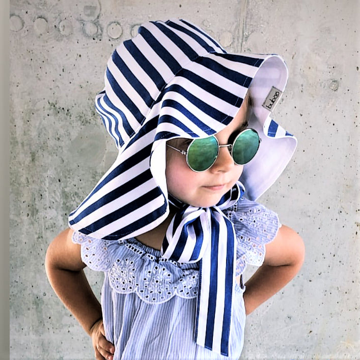 Impressive kids double-sided cotton-linen/viscose HAT with ribbons Striped