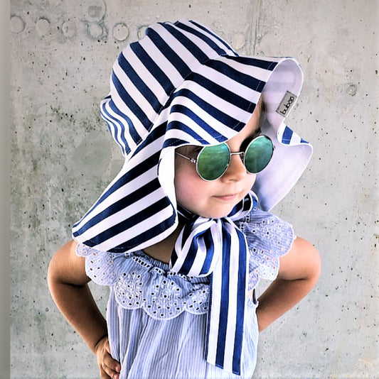 Impressive kids double-sided cotton-linen/viscose HAT with ribbons Striped