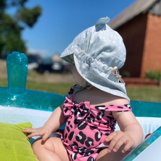 BEAR summer kids beanie with visor  laces and neck protection (100% cotton) - Grey flower