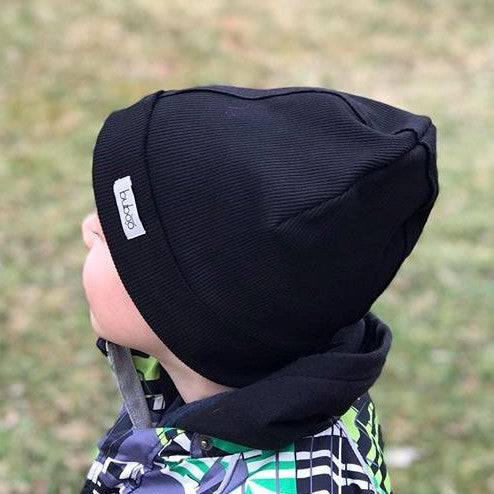 Vaikiška vienguba kepurė TRENDY juoda