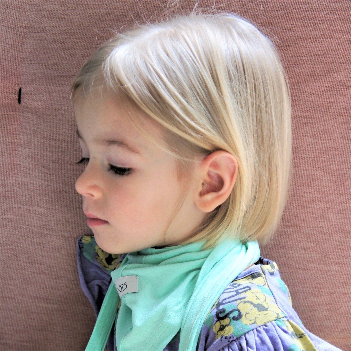 Kids' Spring & Summer Scarf UPSIDEDOWN MINT – Soft, Breathable, Triangle Design