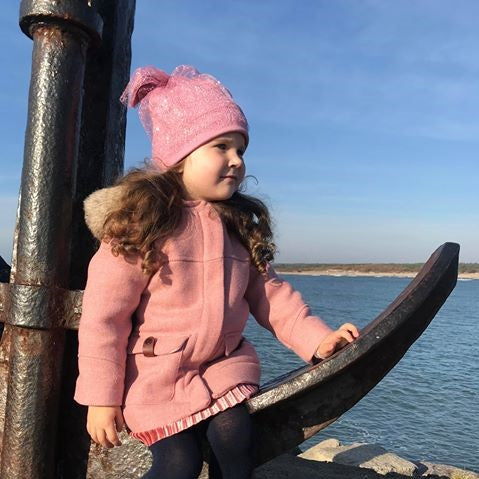 Extremely stylish girl beanie with a tulle FASHIONISTA pink