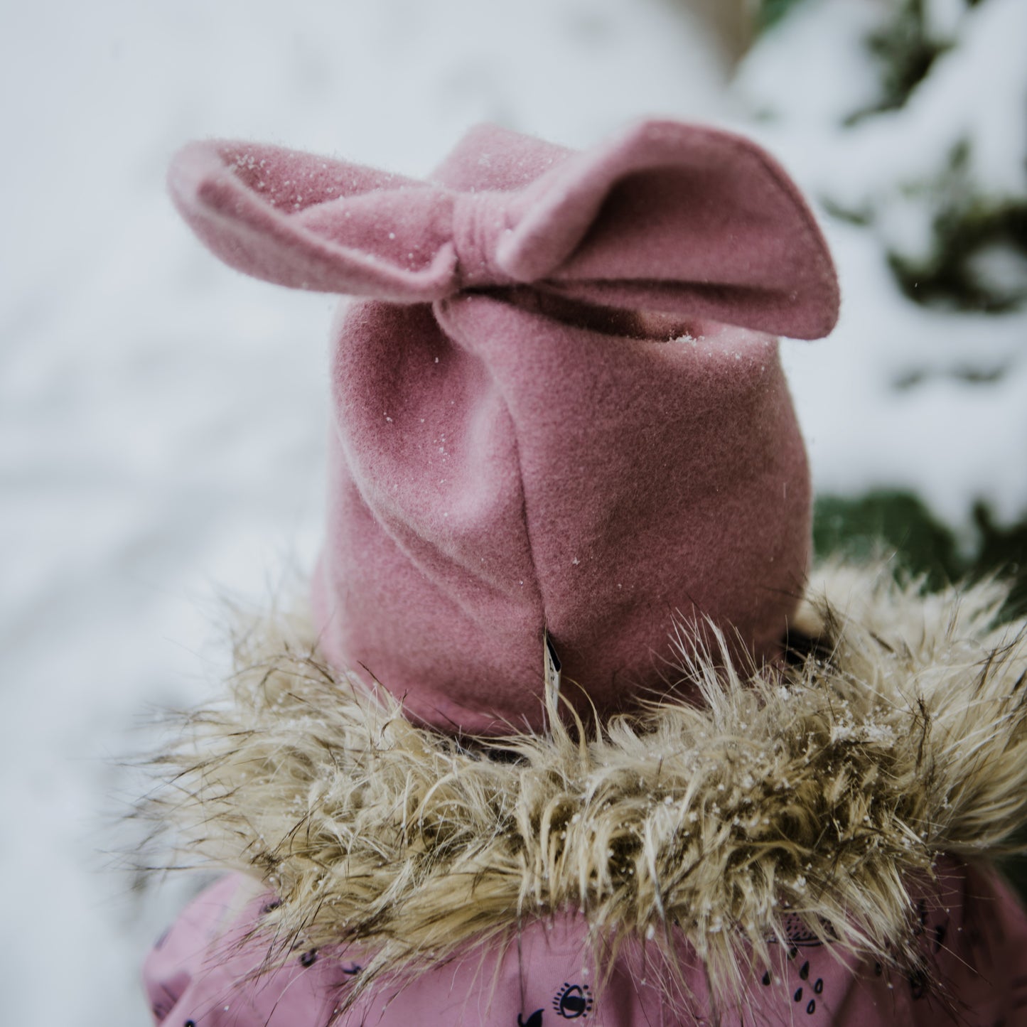 Stilingas patogus rudeninis žieminis moheros vilnos vaikiškas šalmukas FASHIONISTA Pelenų rožė