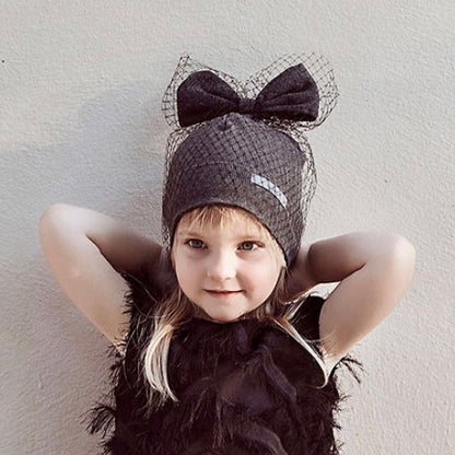 Extremely stylish beanie with a tulle FASHIONISTA