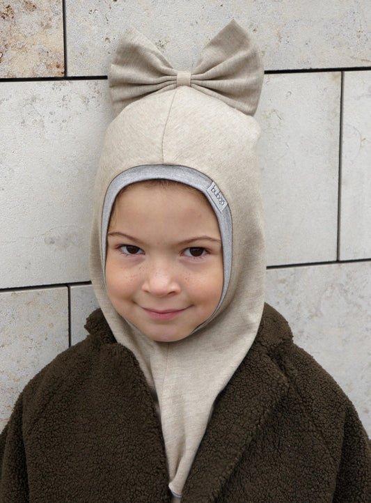 Pavasario/rudens vaikiškas šalmukas FASHIONISTA smėlis