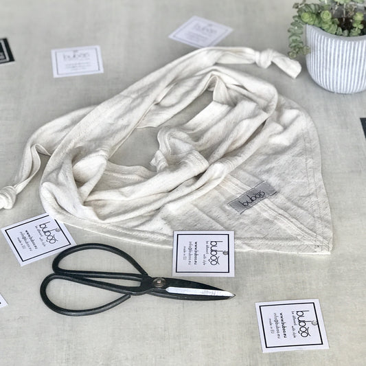 Kids' Spring & Summer Scarf UPSIDEDOWN milk foam – Soft, Breathable, Triangle Design