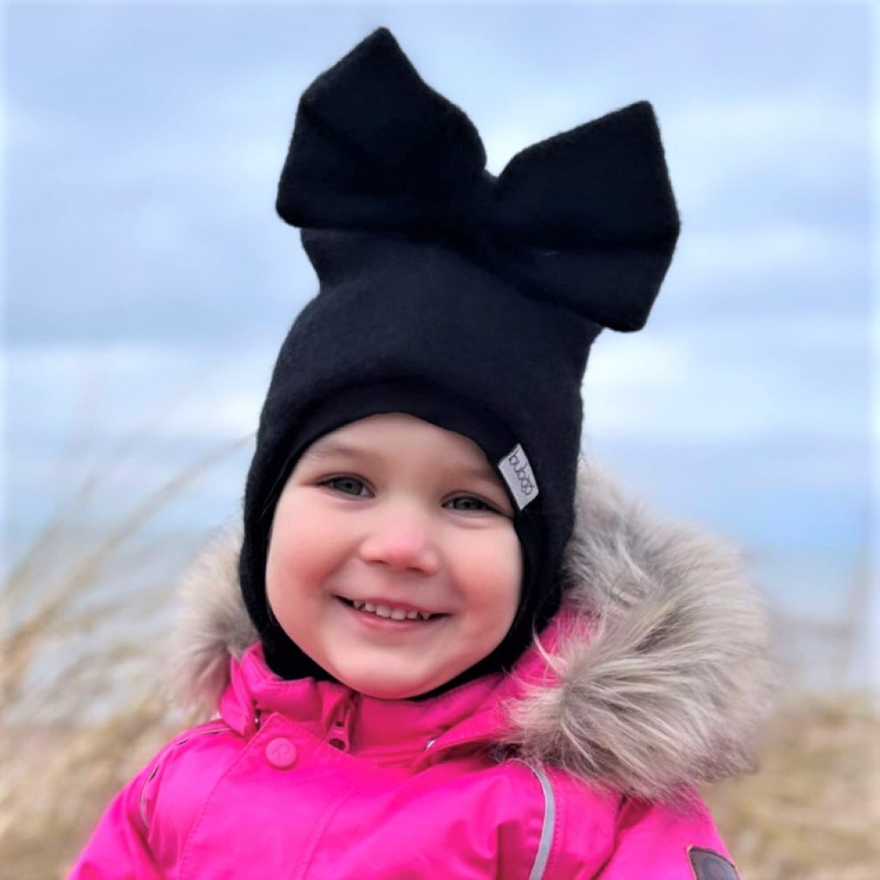 smallest infant helmet
